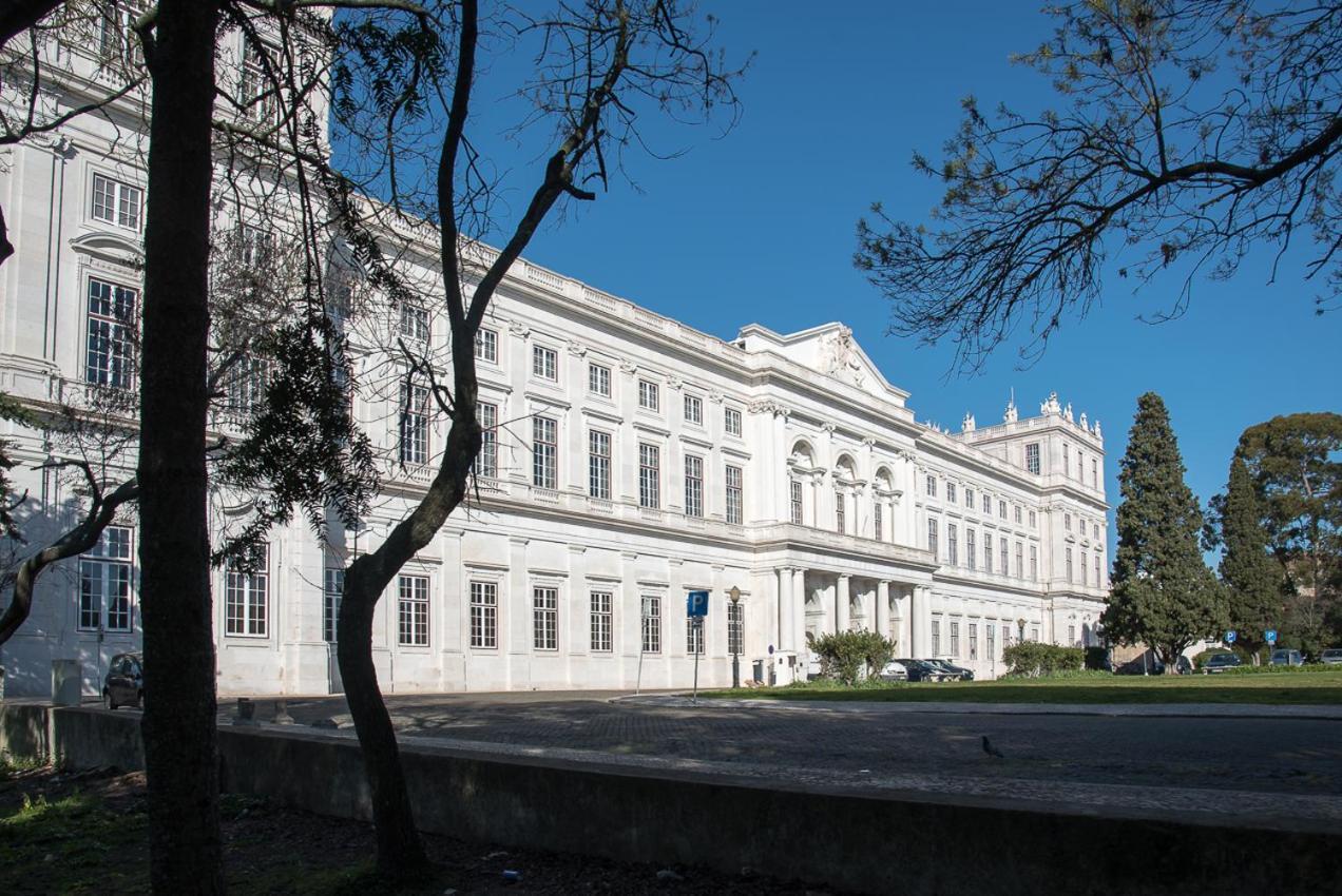 Apartment Flat With A Garden In Belem Lissabon